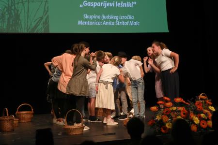 ZLATE PETICE 99c FOTO LJUBO VUKELIČ
